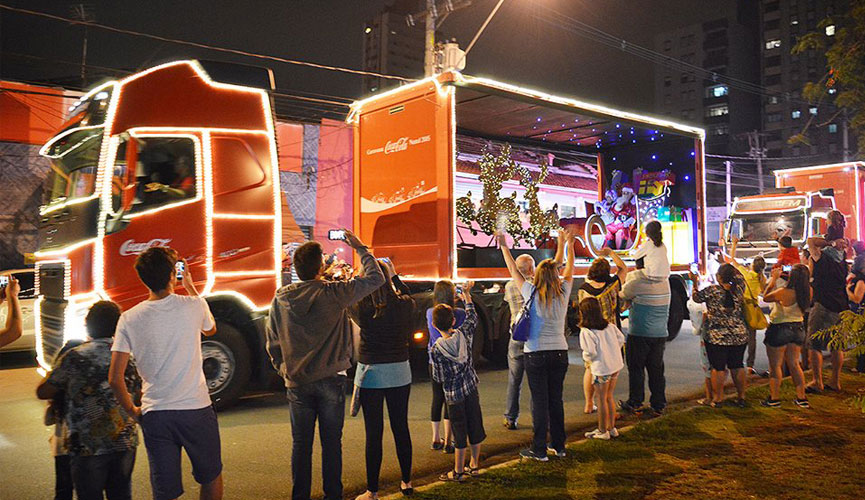 Caravana Iluminada da Coca-Cola FEMSA Brasil leva magia do Natal à  Campinas, Jundiaí e Itupeva – Revista RMC